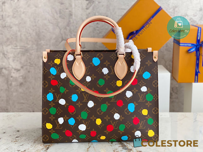 Louis Vuitton The LVxYK OnTheGo MM 35 x 27 x 14 cm - 1