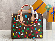Louis Vuitton The LVxYK OnTheGo MM 35 x 27 x 14 cm - 1