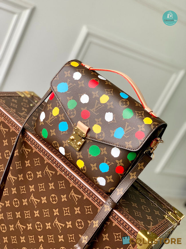 Louis Vuitton Métis LV x YK pochette 25.0 x 19.0 x 7.0 cm - 1