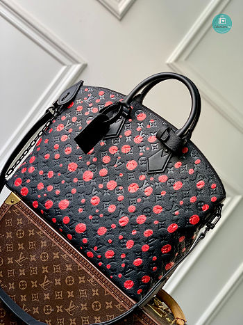 Louis Vuitton Lock It LV x YK bag 44 x 34 x 16 cm