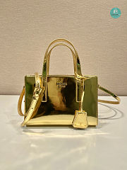 Prada Prada Re-Edition 1995 Top Handle Bag Shiny Leather 22.5x15.5x7.5 cm - 3
