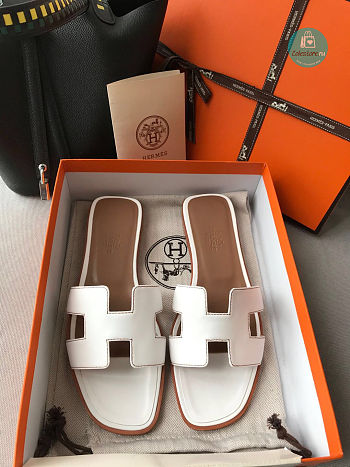 Hermès Oran White Brow Sandals 