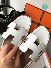 Hermès Oran White Brow Sandals  - 4