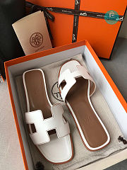 Hermès Oran White Brow Sandals  - 3
