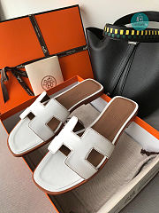 Hermès Oran White Brow Sandals  - 2