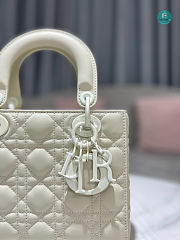 Medium Lady Dior Latte Uramatte Cannage Calfskin In Full White 20cm  - 2