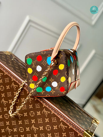 Louis Vuitton LV x YK Square Handbag 16 x 16 x 16 cm