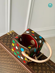 Louis Vuitton LV x YK Square Handbag 16 x 16 x 16 cm - 6