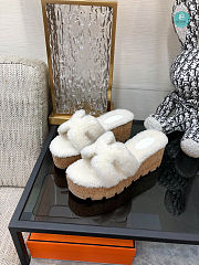 Hermes Eze Wedge Sandals In Shearling White - 1