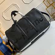 Louis Vuitton Supreme Black Epi Keepall Bandouliere 55 Palladium 30x55x25cm - 1