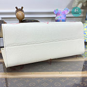 Louis Vuitton OnTheGo MM tote bag Cream Beige/Pink Rose Trianon 34x26x13cm - 5
