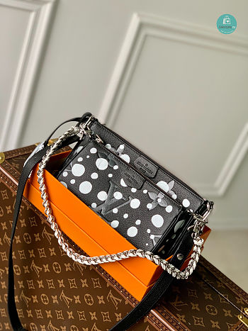 Louis Vuitton LV x YK Multi Pochette Accessoires  25x14.5x4.5 cm