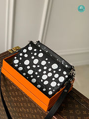 Louis Vuitton LV x YK Multi Pochette Accessoires  25x14.5x4.5 cm - 4