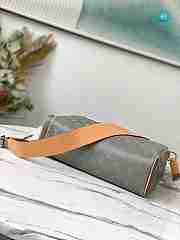 Louis Vuitton Monogram titanium Camera Bag Shoulder Bag Gray 32x20x11cm - 2
