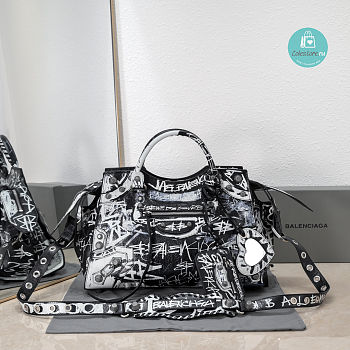 Colestore BALENCIAGA Neo Cagole Graffiti City Large Leather Tote Bag In Black 38x17x24 cm