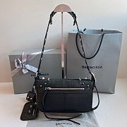 Colestore BALENCIAGA Le Cagole Men XS Flap Bag 16x5X20cm - 2