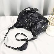 Colestore BALENCIAGA Medium Le Cagole Black Leather Shoulder Bag 37x25x13 cm - 5
