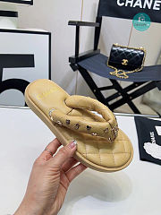 Chanel 23P Beige Quilted Charms Padded Pool Thong Logo Slipper Slide Flat Sandal  - 5
