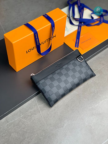 Louis Vuitton Discovery Pochette M44323 Size 20x10x1.2cm