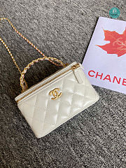 Chanel Vanity With Chain White 2122 Size 17x9.5x8cm - 1