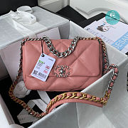Chanel 19 Flap Bag In Pink size 26x17x8cm - 1