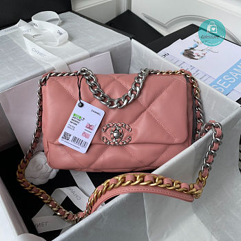Chanel 19 Flap Bag In Pink size 26x17x8cm