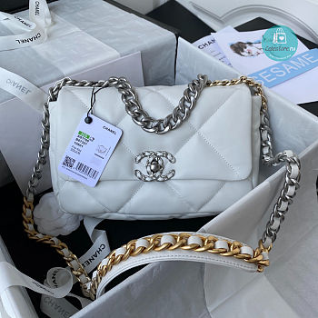 Chanel 19 Flap Bag In White size 26x17x8cm
