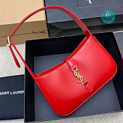 Saint Laurent Women's Le 5 7 Hobo Bag In Red Size 24.5x14x6cm - 4