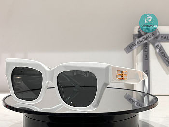  Balenciaga White Chunky Ladies Sunglasses 