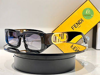 Fendi Black Chunky Sunglasses 