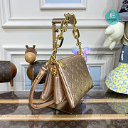 Louis Vuitton Coussin BB Bag M57993 Size 20×16×12cm - 4