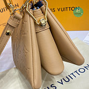Louis Vuitton Coussin BB Bag Beige Size 20×16×12cm - 3