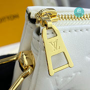 Louis Vuitton Coussin BB Bag White Size 20×16×12cm - 4