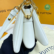 Louis Vuitton Coussin BB Bag White Size 20×16×12cm - 3