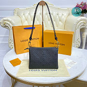  Louis Vuitton Coussin BB Bag Black Size 20×16×12cm - 3