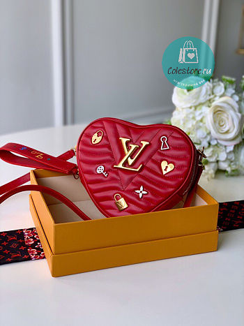 Louis Vuitton Red Heart Bag Love Lock 18x15.5x5cm