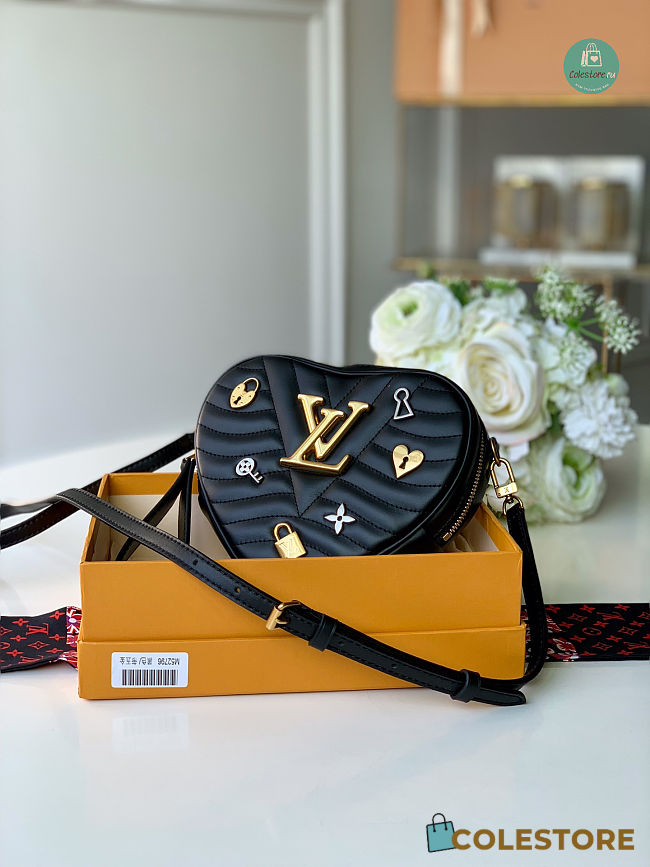 Louis Vuitton Black Heart Bag Love Lock 18x15.5x5cm - 1