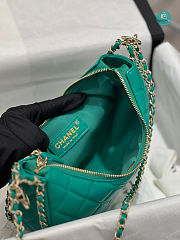 Chanel 23P Hobo Loop Bag Green Moon Bag Light Gold Hardware 15x20x6cm - 3