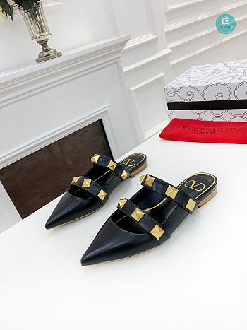 Valentino Garavani Black Rockstud Roman Strap Size 35-41cm