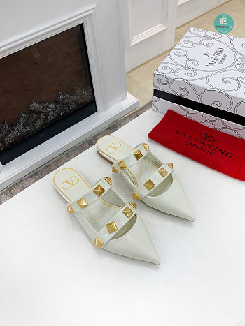 Valentino Garavani White Rockstud Roman Strap Size 35-41cm