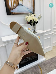 Valentino Garavani White Rockstud Roman Strap Size 35-41cm - 5