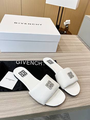 Givenchy White Sandals Flat Size 35-41cm