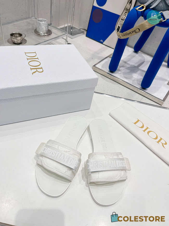 Dior Evolution White Slipper Size 35-40cm - 1