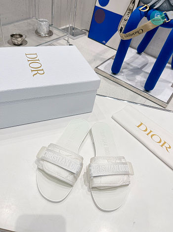 Dior Evolution White Slipper Size 35-40cm