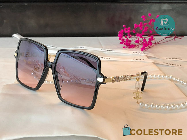 Chanel Square Black Sunglasses Pearl  - 1