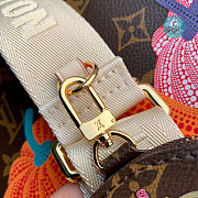 Louis Vuitton OnTheGo MM LV x YK Size 26×22×27cm - 6