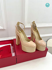 Valentino Garavani Tan-Go Patent Leather Platform Pumps Beige Size 35-42cm - 4