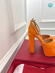 Valentino Garavani Tan-Go Patent Leather Platform Pumps Orange Size 35-42cm - 3