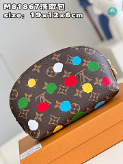 Louis Vuitton x YK Cosmetic Pouch Size 19x12x6cm - 5