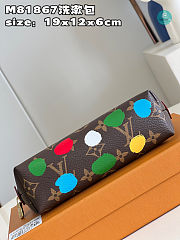 Louis Vuitton x YK Cosmetic Pouch Size 19x12x6cm - 4